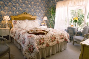 Queen Guest Room room photo